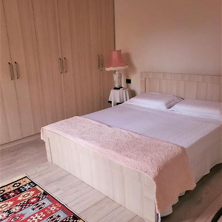 Tirana Traditional Home エクステリア 写真