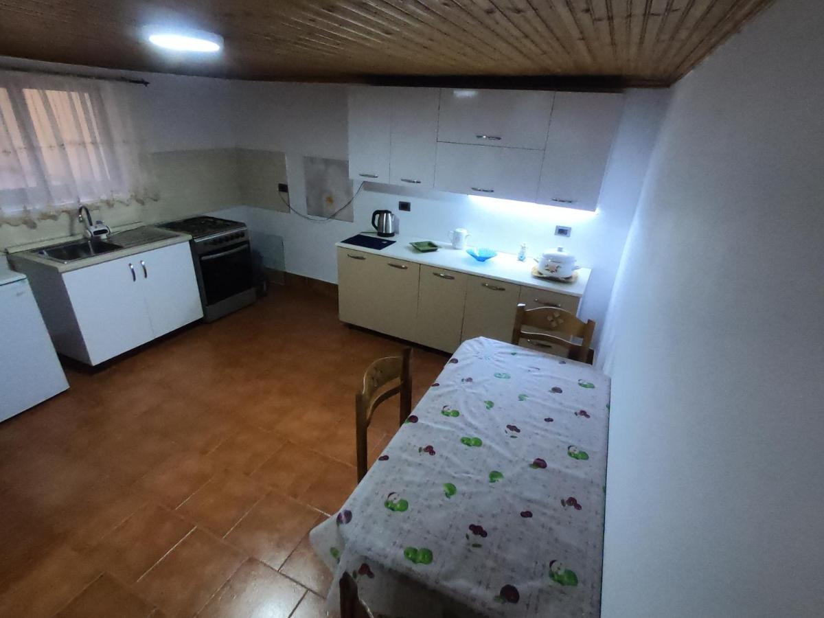 Tirana Traditional Home エクステリア 写真